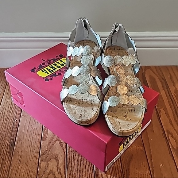 Vaneli Kelcie Palepit Gesakid Sandals Heel Wedges New in Box - Picture 3 of 9